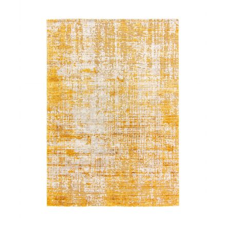 Alfombra Moss, con un 80% en seda y 20% en algodón, materiales naturales de Kuatro Carpets en color grey
