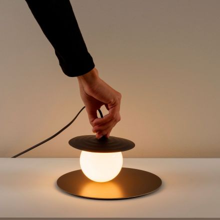Lámpara de sobremesa Symphony Modelo 2 de Milán Iluminación Detalles