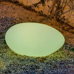 Petra de New Garden, artículo con forma de piedra para iluminación indirecta en tu jardín