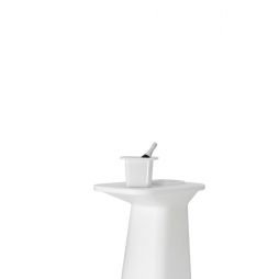Cubitera por Javier Mariscal para VONDOM. Se puede usar con los modelos MOMA de Macetamesa.