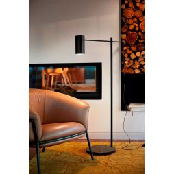 Cyls Modelo P-3908 De Pie de Estiluz en ambiente