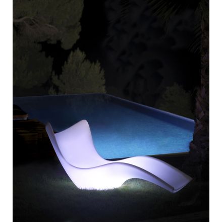 Tumbona de diseño Surf de Vondom con luz