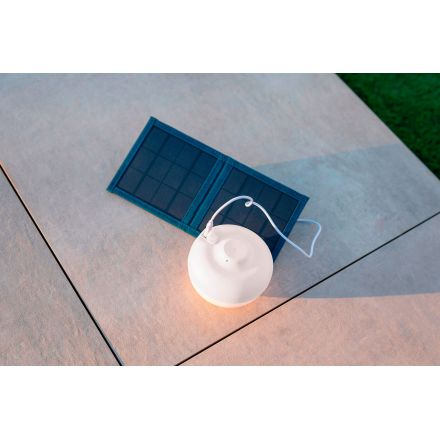 Lamparita solar recargable con cable o con panel solar de New Garden