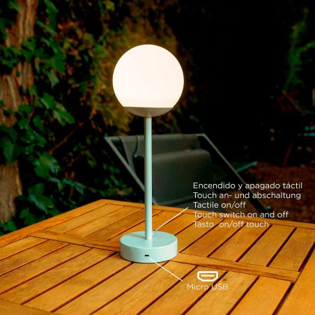 Lámpara de mesa Norai Slim con control táctil e intensidad regulable