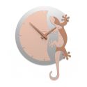 Wall Clock Climbing Gecko de Callea Design sand