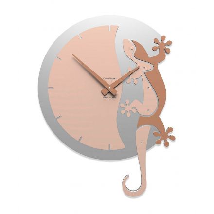 Wall Clock Climbing Gecko de Callea Design sand