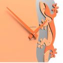 Wall Clock Climbing Gecko de Callea Design light peach