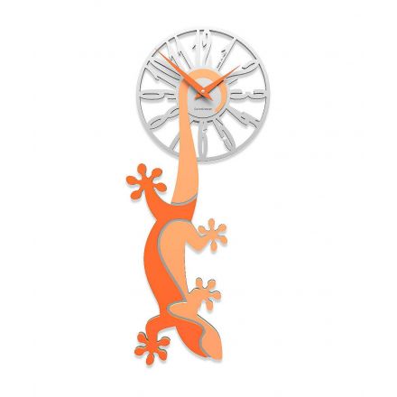 Wall Clock Hanging Gecko de Callea Design light peach