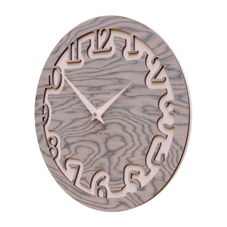 Labyrinth, encuentra este reloj y no te pierdas