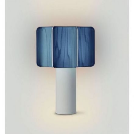 Lámpara de mesa Kactos Table de Luzifer LZF base blanco mate pantalla Azul encendida