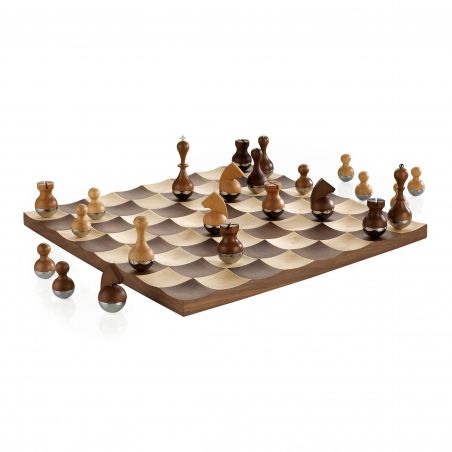 Wobble, un conjunto de ajedrez para decorar y jugar