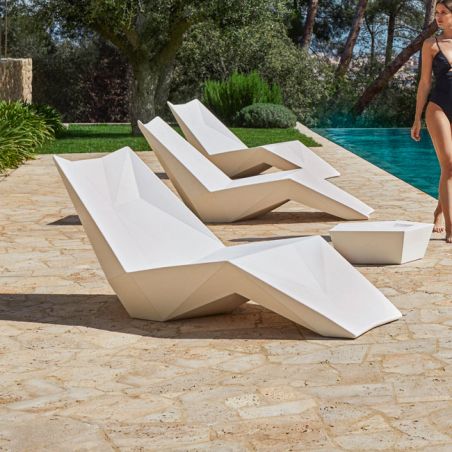 Tumbona Faz Sunbed de diseño perfecta para una piscina