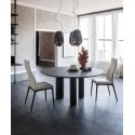 Roll Round Wood de Cattelan Italia en la misma foto con mesa Roll Wood Round Roll Round Wood de Cattelan Italia en la misma foto con mesa Roll Wood Round
