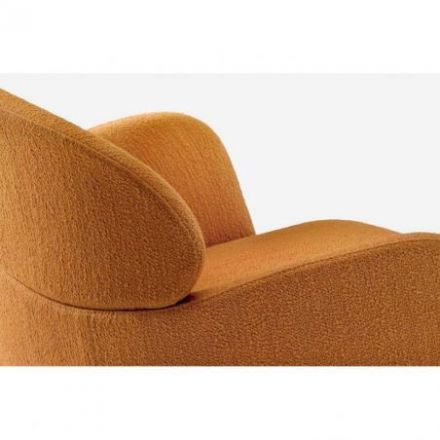 Sillon Lounge Ester 699 de Pedrali tapizado en Tela Ignífuga C114