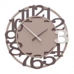 Reloj De Pared Viktor Con Los 12 Números Sobre Dos Circunferencias de CalleaDesign