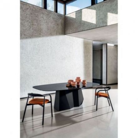 Mesa de comedor de diseño GranDeod shaped con esquinas suavizadas de Sovet Italia