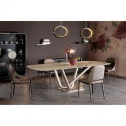 Mesa ovalada Victory Ceramic de Tonin Casa