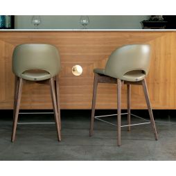 Taburete Beetle en madera