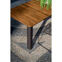 Mesa para jardín Kodo Doghe con sobre en madera de Iroko y estructura en aluminio Mesa para jardín Kodo Doghe con sobre en madera de Iroko y estructura en aluminio