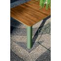 Mesa para jardín Kodo Doghe con sobre en madera de Iroko y estructura en aluminio Mesa para jardín Kodo Doghe con sobre en madera de Iroko y estructura en aluminio