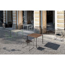 Mesa cuadrada Slim para exterior en cerámica y aluminio