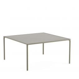 Mesa cuadrada 150x150 cm en aluminio y gres porcelánico para 8 personas Terramare