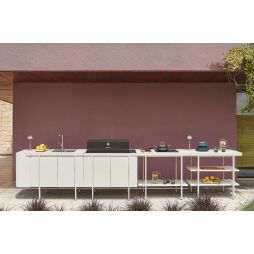 Cocina de exterior con pila, grifo, placas de inducción y barbacoa Emily