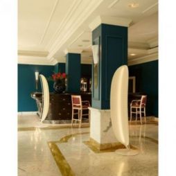 Lámpara de pie Banana Leaf de Slide