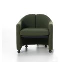 PS142, butaca baja sobre ruedas completamente acolchada y tapizada para mesas bajas