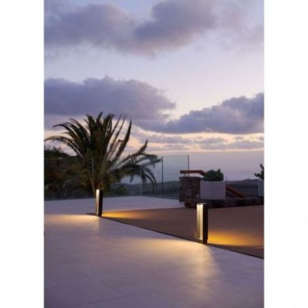 Frame Modelo Fra_4056x De Pie Para Exterior de Estiluz