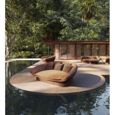 Daybed de la colección Luna en polietileno reciclable de Vondom