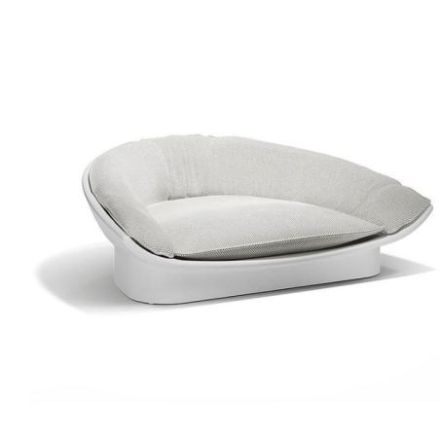 Daybed de la colección Luna en polietileno reciclable de Vondom
