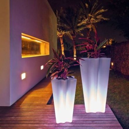 Bye-bye Maceteros Luz de Vondom