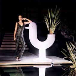 Maceta con luz Peacock de Vondom