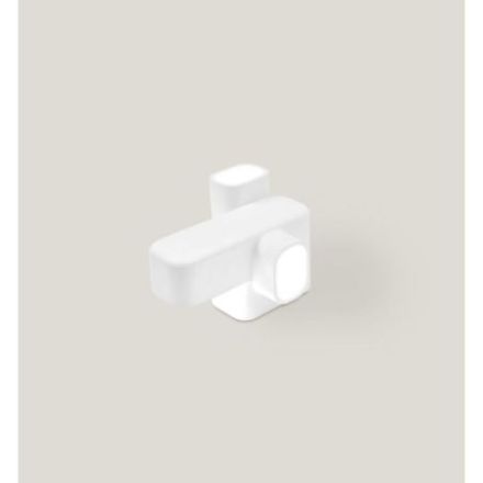 Lámpara de mesa Habitat de Luzifer LZF base blanco mate encendida