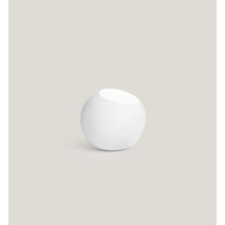 Lámpara de mesa Spore Mg de Luzifer LZF base blanco mate encendida