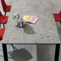 Detalles Kodo, mesa con forma rectangular y estructura en aluminio de Sovet Italia