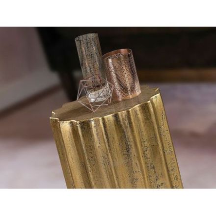 Estriada Mesa Auxiliar Dorada de Schuller
