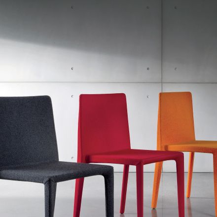 Detalles Pura, una silla de poliuretano en colores de Sovet Italia