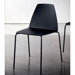 Sila modelo cuatro patas, elegante silla con asiento en madera revestido o sin revestir de Sovet Italia