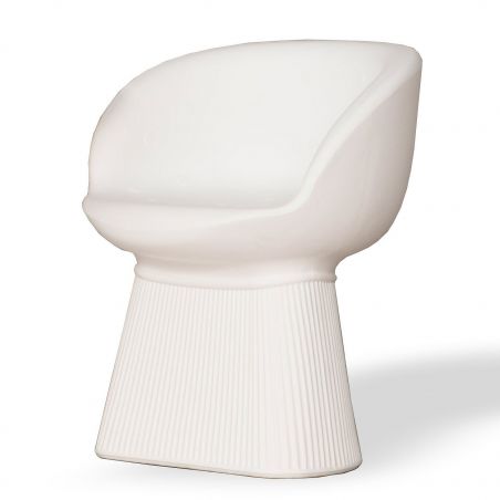 Mallorca, silla con un diseño sutil y fabricada en plástico polietileno para exterior