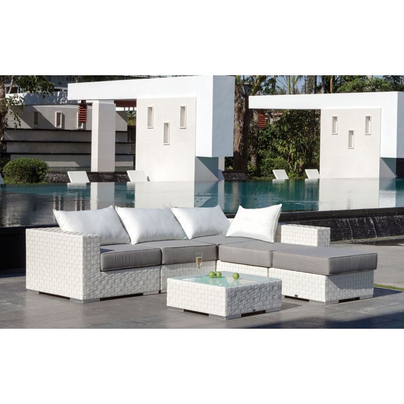 Sofá modular y mesa de terraza Bahía Majestic Garden