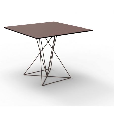 Faz Mesa inox, elegante mesa para espacios abiertos de Vondom color basic bronce
