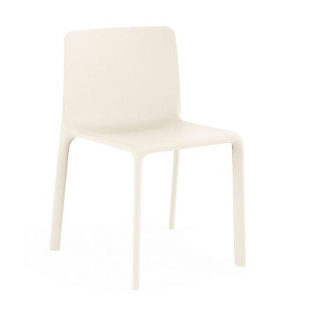 Kes Silla, individual, moderna y cómoda para exteriores de Vondom color basic blanco