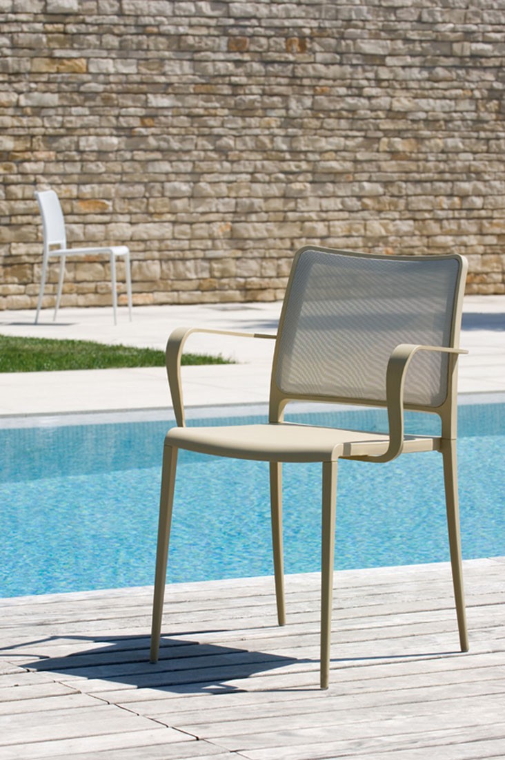 Silla de jardín Mya 706/2 de Pedrali - Diseño en ociohogar.com