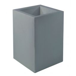 Cubo Alto, macetero en forma de Cubo Alto, original y elegante