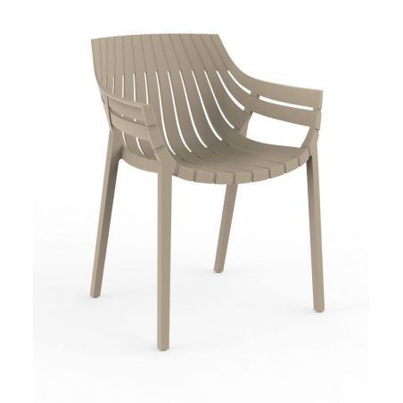 Spritz, un sillón muy ligero diseñado por Archirivolto, apto para cualquier ambiente