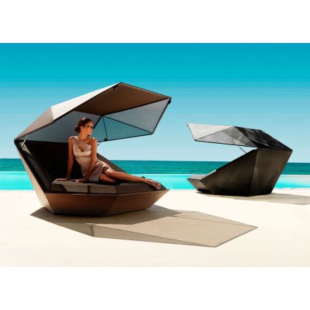 Faz Daybed con parasol, espectacular sofá para exteriores con protección solar de Vondom