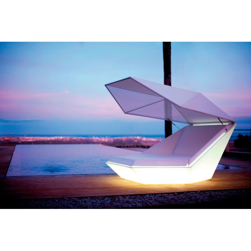 Faz Daybed con parasol, espectacular sofá para exteriores con protección solar de Vondom Faz Daybed con parasol, espectacular sofá para exteriores con protección solar de Vondom