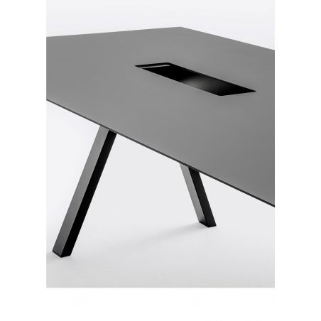 Mesa Oficina Arki-table Con Pasacables de Pedrali Polipropileno NE
